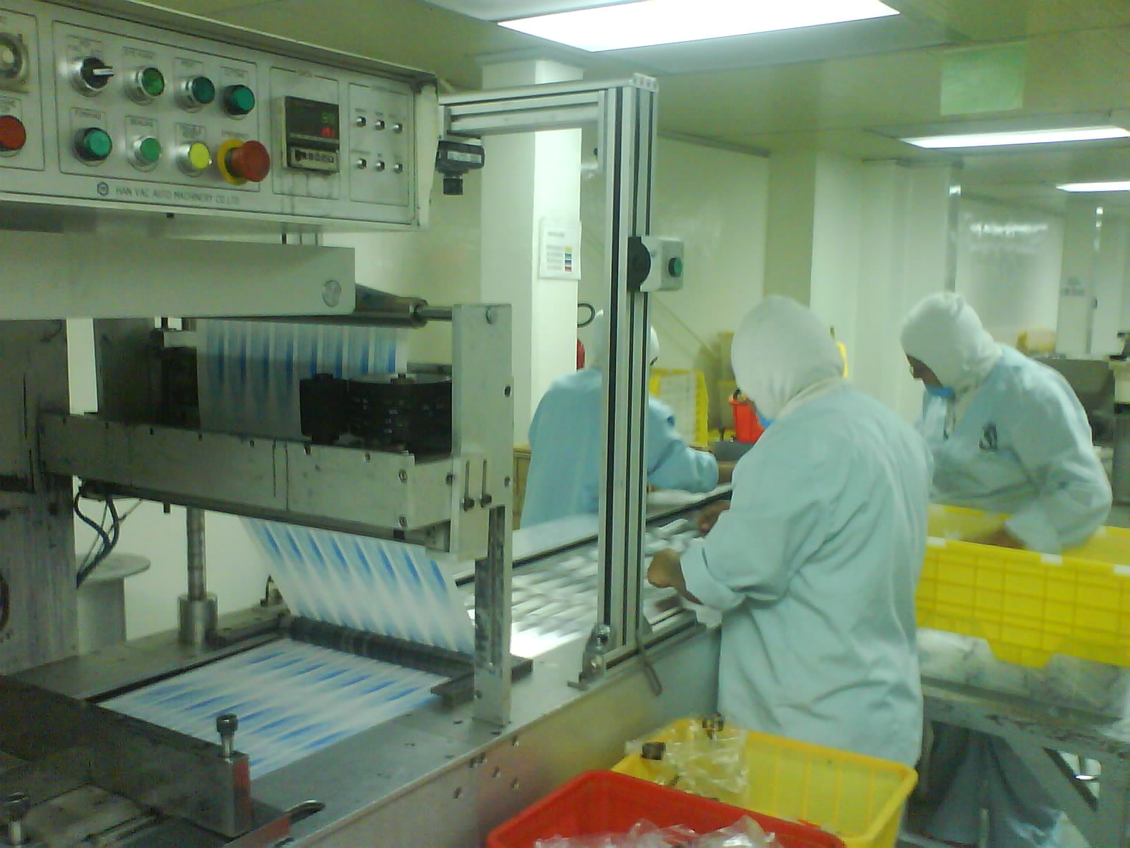 Ajuste de máquina selladora en línea de empaque farmacéutico